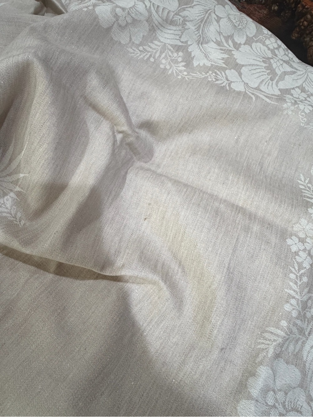 Williams Sonoma Neutral Beige Damask Cotton-Linen Table Linen - Picture 11 of 12